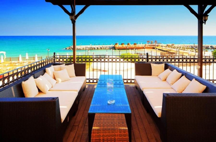 Ada Beachfront Boutique Hotel & Restaurant 3*