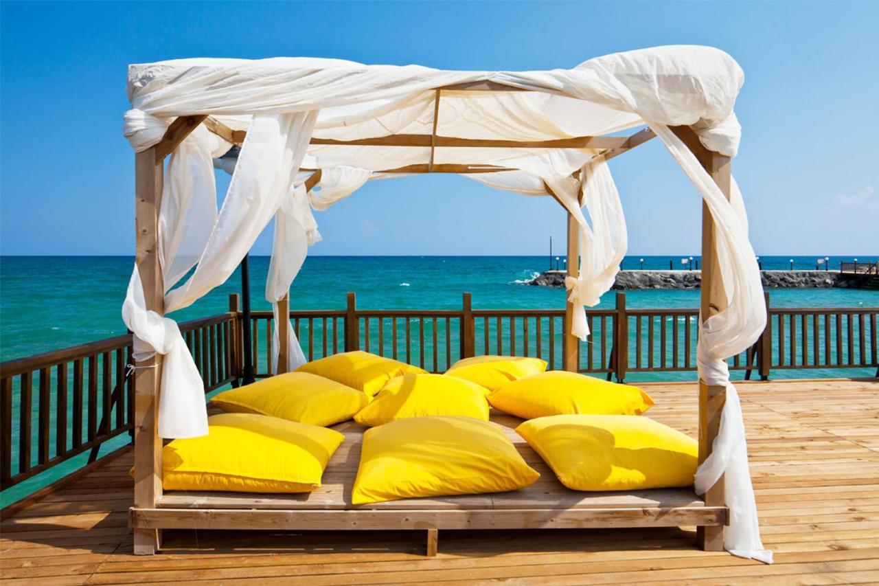 Hotel Ada Beachfront Boutique Hotel & Restaurant