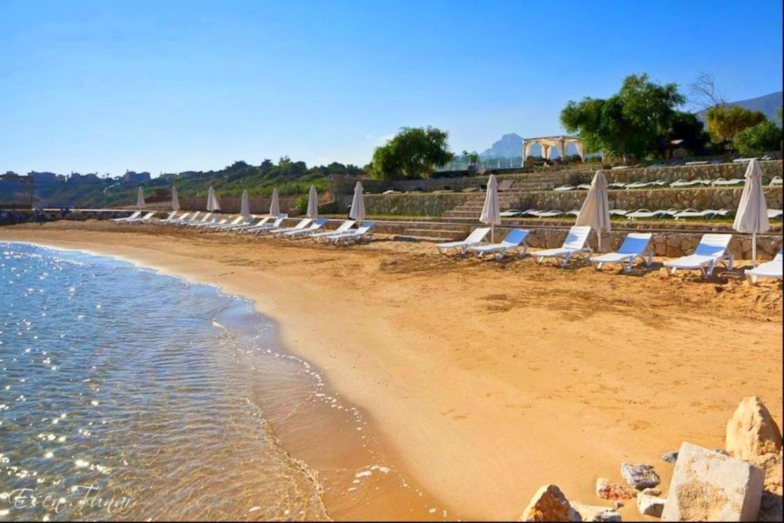 Hotel Ada Beachfront Boutique Hotel & Restaurant