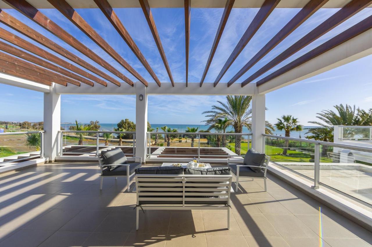 Faros Beachfront *