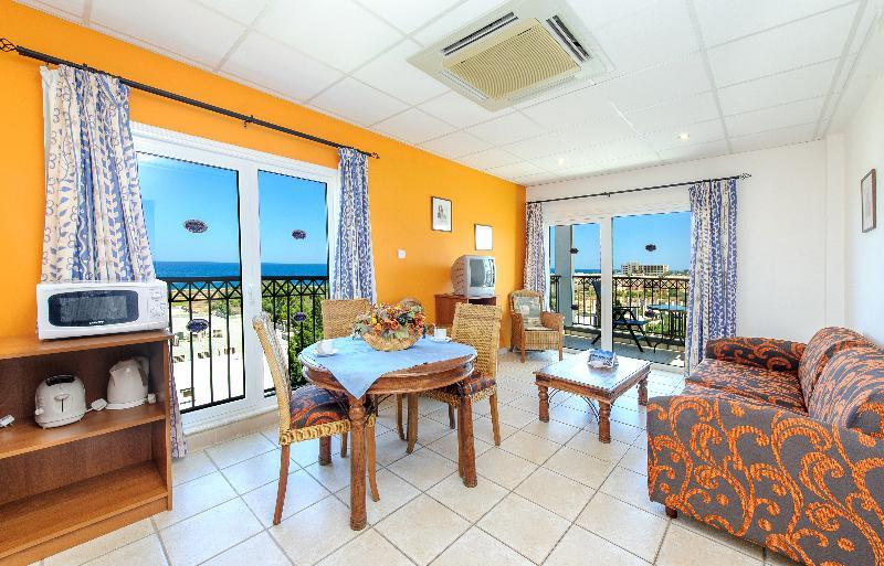Paramount Aparthotel Protaras