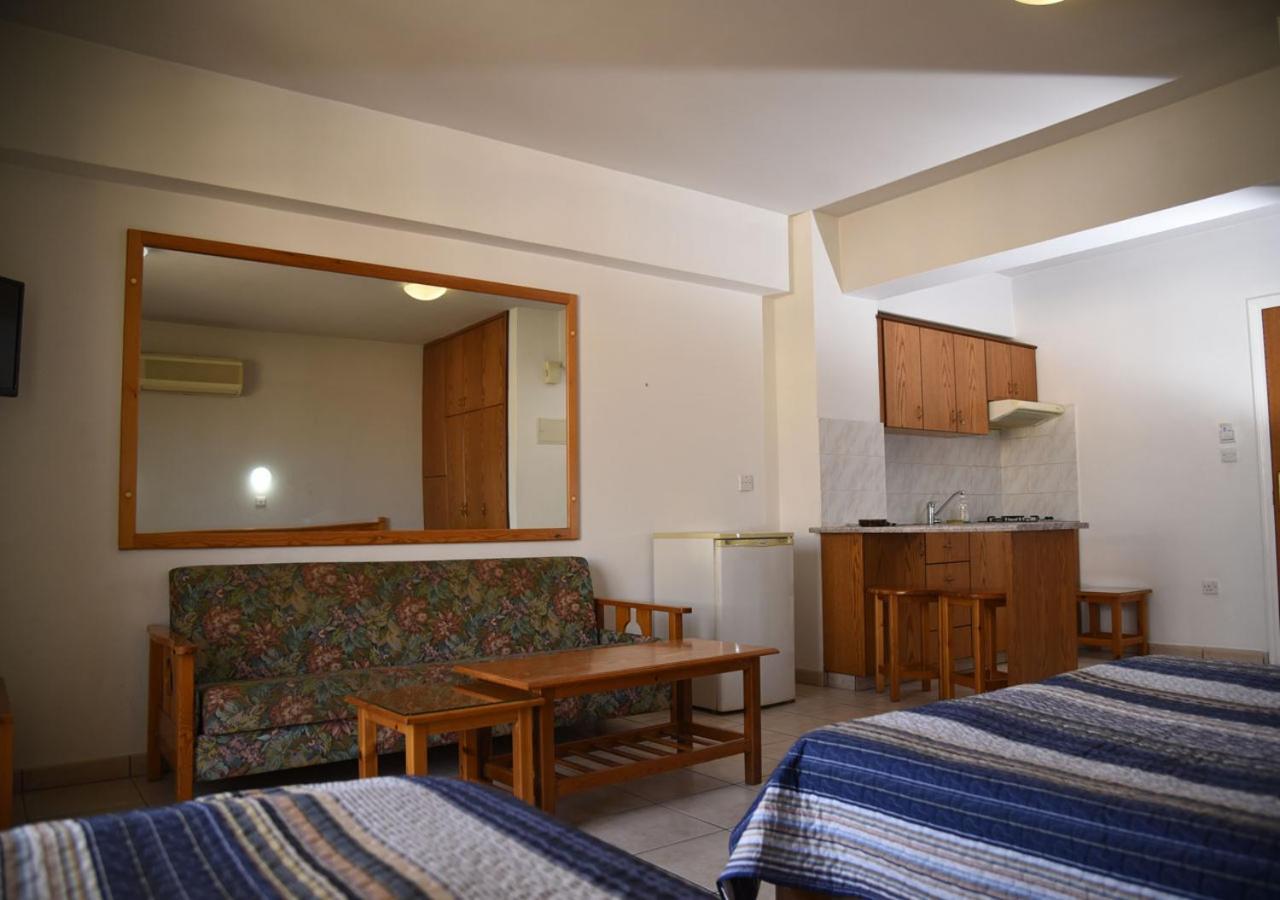 Elysso Aparthotel Larnaca
