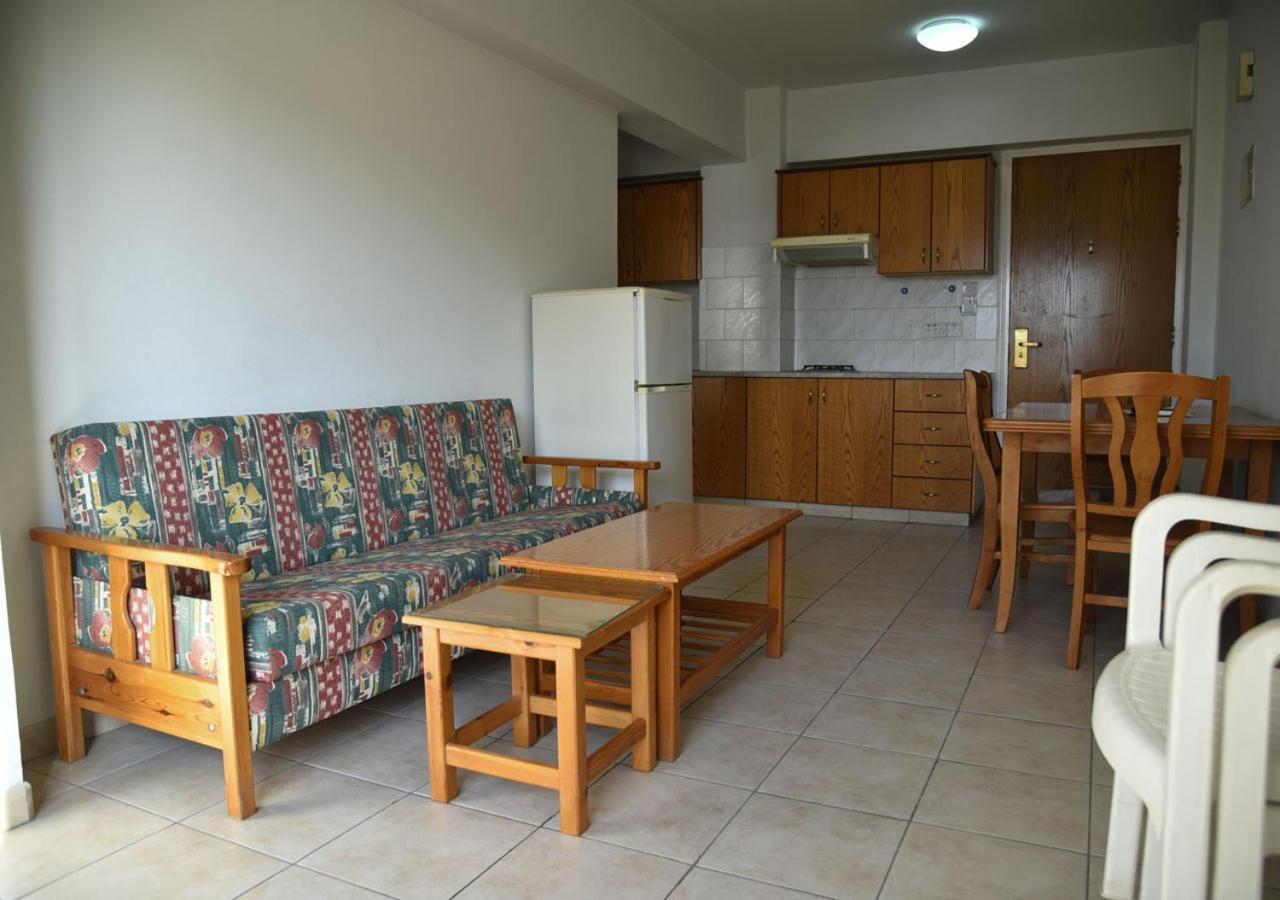 Elysso Aparthotel Larnaca