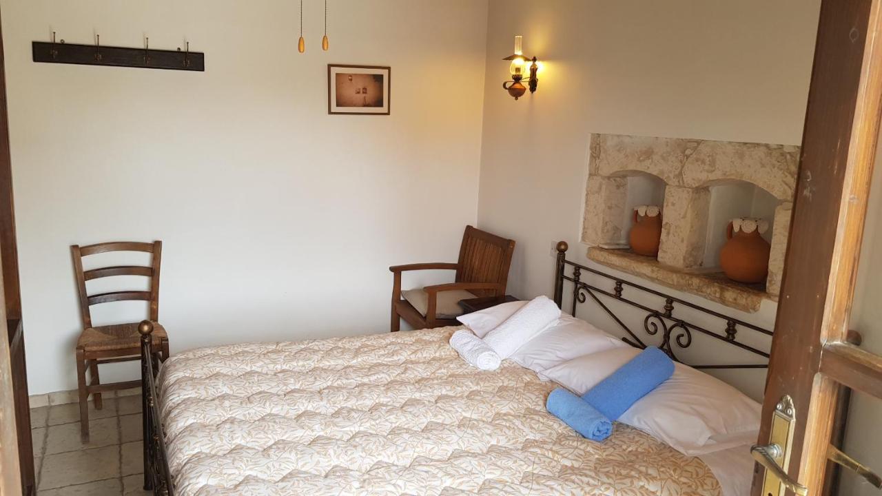 Country house Michalis Anoyia Traditional Stonehouse Kathikas