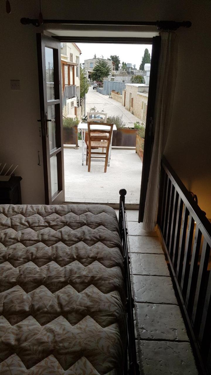 Michalis Anoyia Traditional Stonehouse * Kathikas