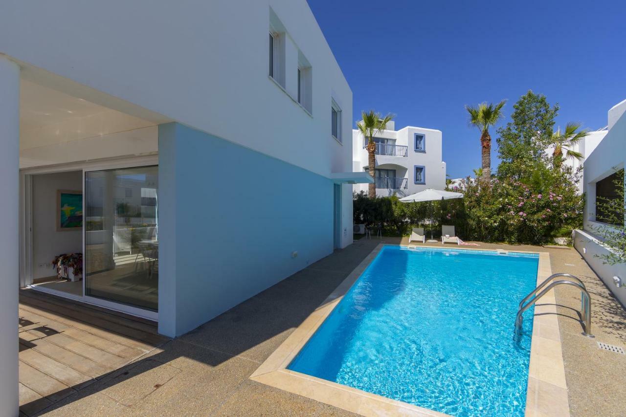 Oceania Villa