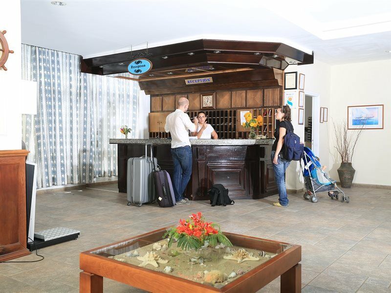 Jacaranda Aparthotel 3*
