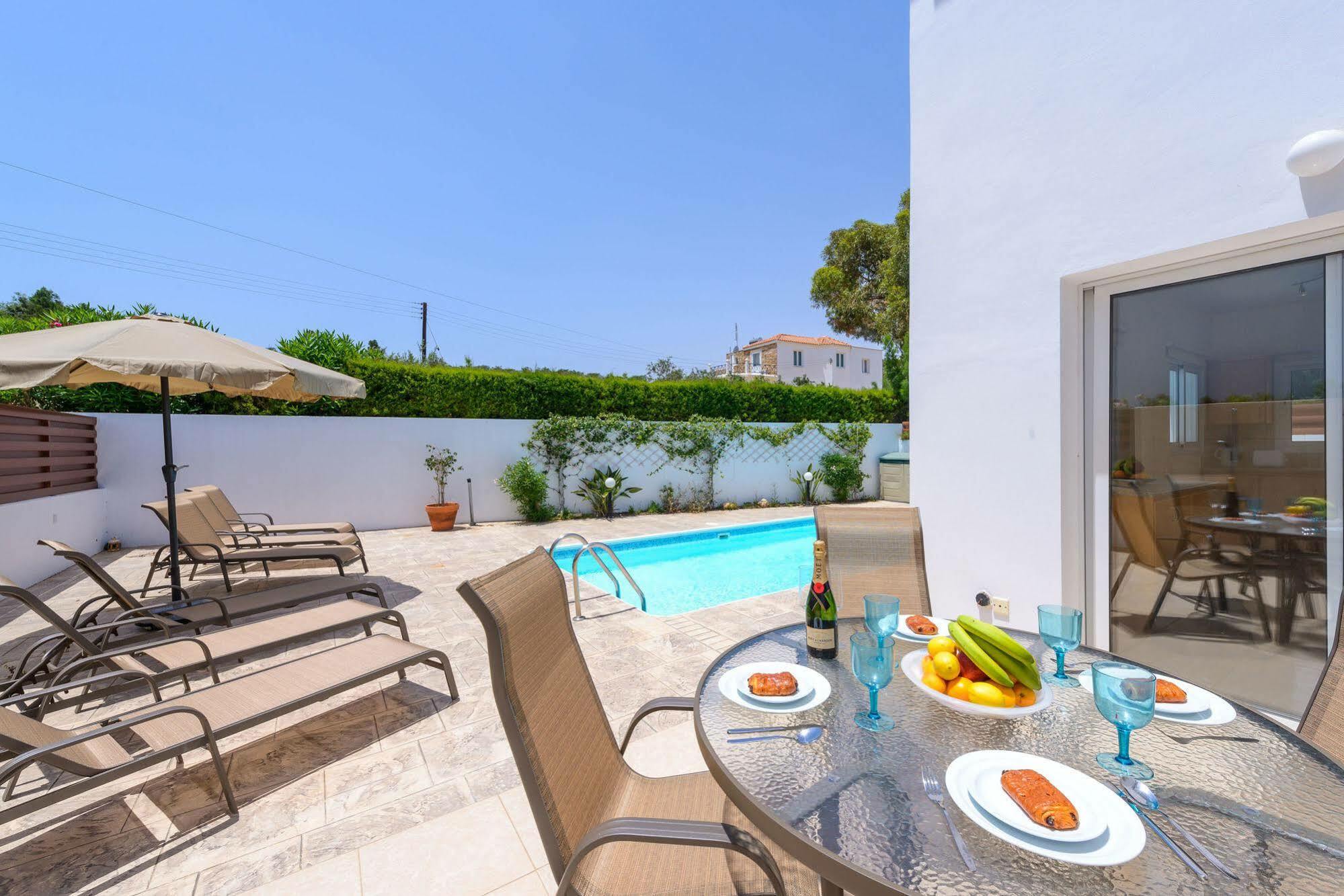 Zacharia Villas