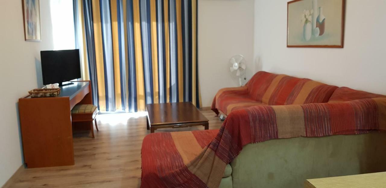 Petalmo City Apartment