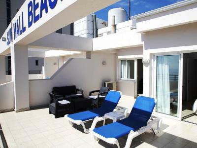 Sun Hall Aparthotel Larnaca