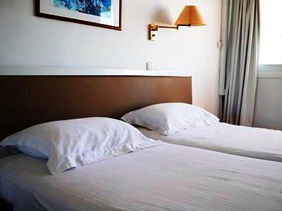Sun Hall Aparthotel