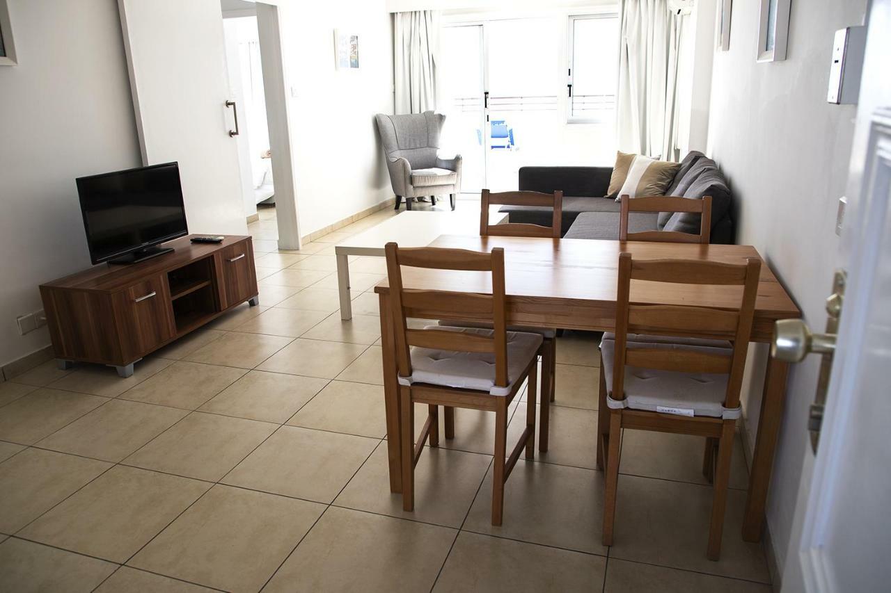 Sun Hall Aparthotel 3*