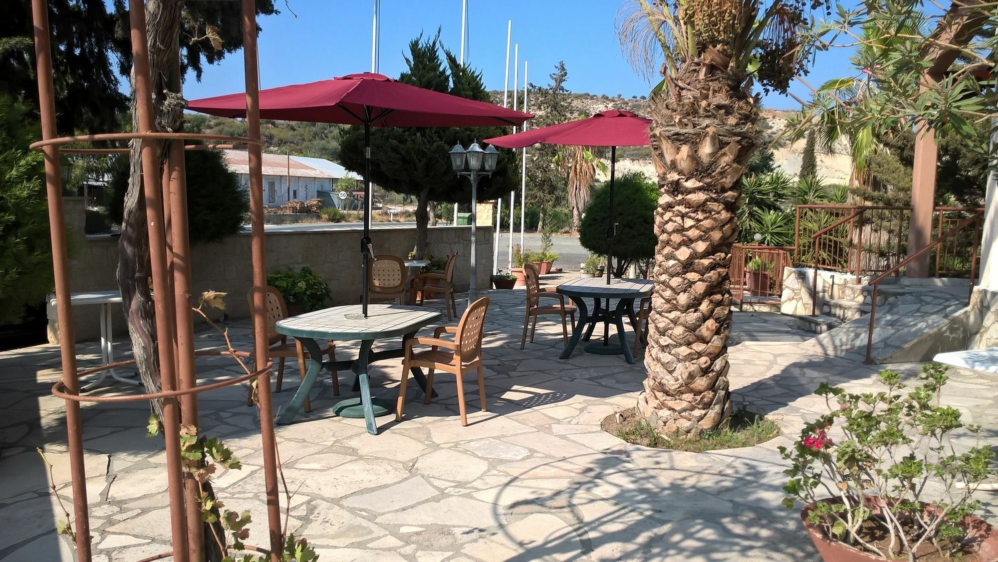 Rantzo Aparthotel 3*