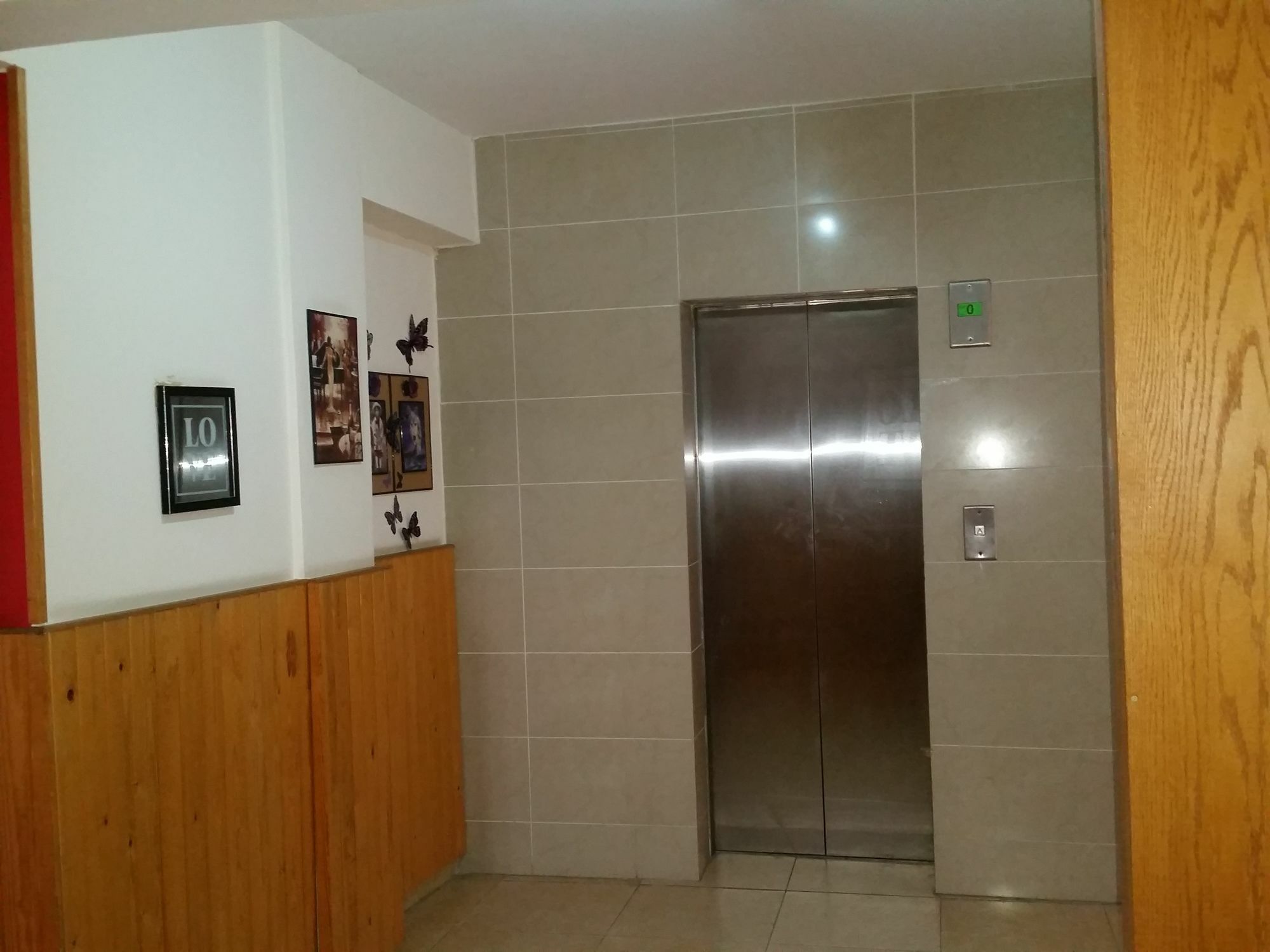 Metro Centre Apartment *