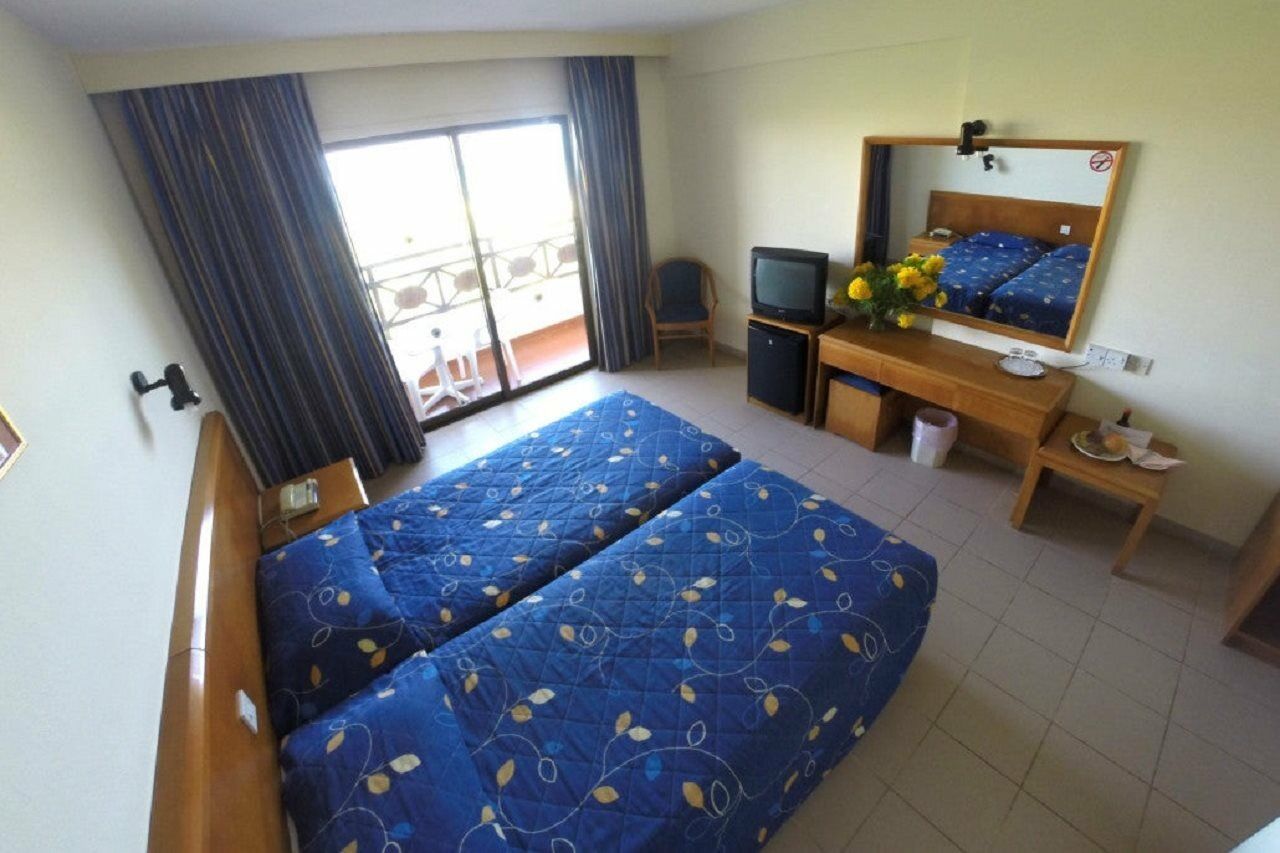Mimosa Hotel 3*