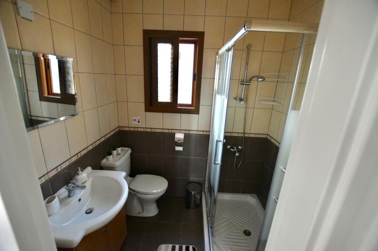 Villa Trachonas *