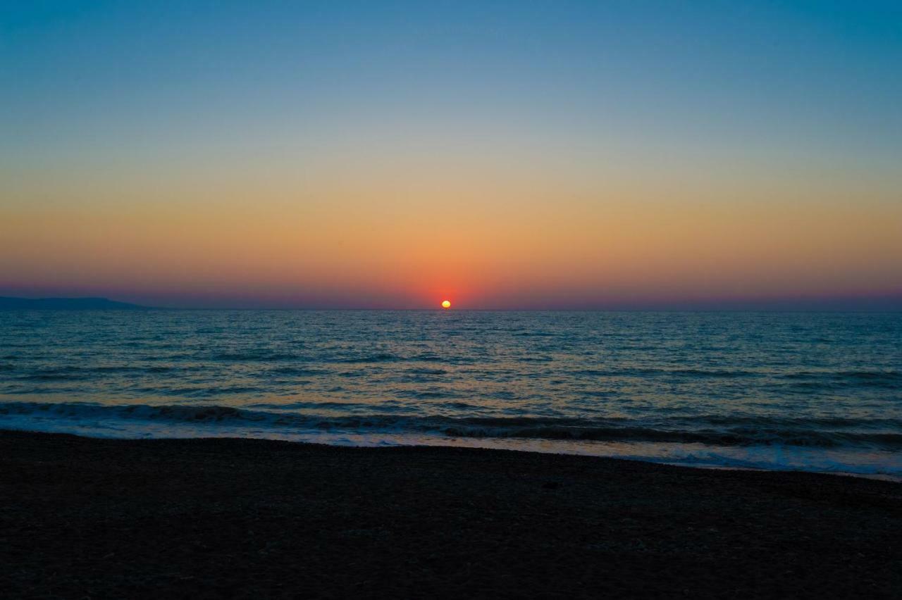 Tsikkos Tria Villa Polis