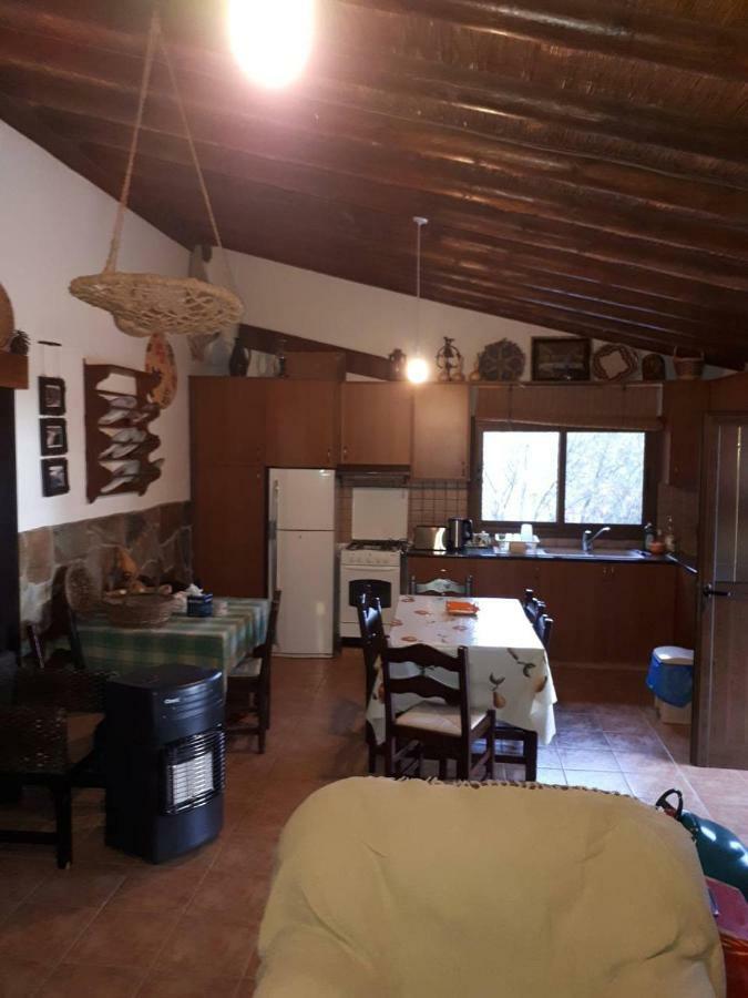 Agrompelo House *