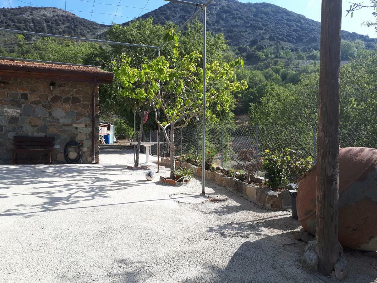 Agrompelo House Holiday home