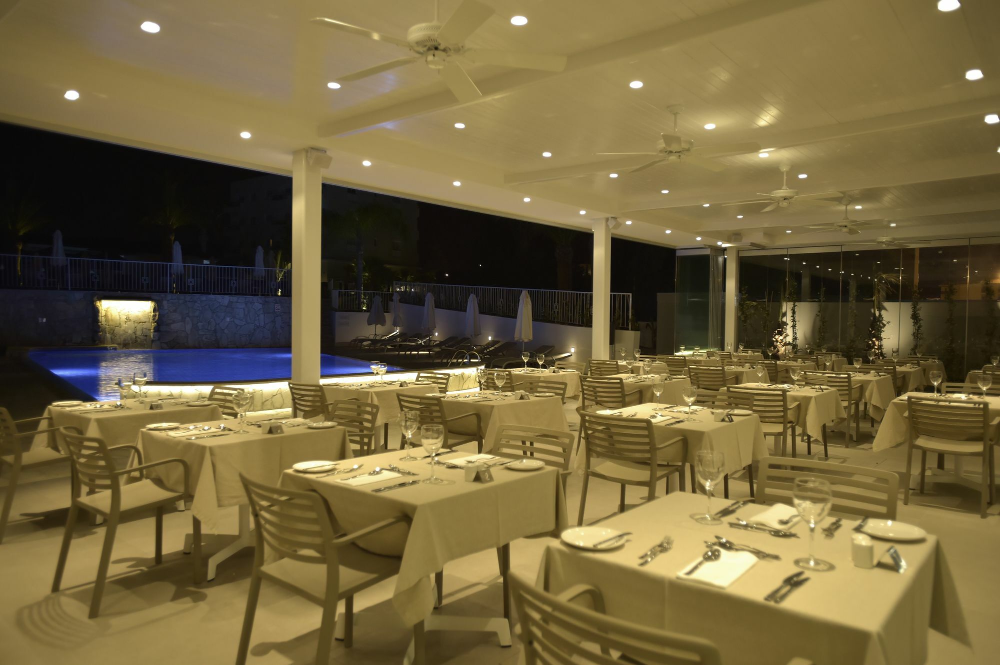 Hotel Sunrise Gardens 4*