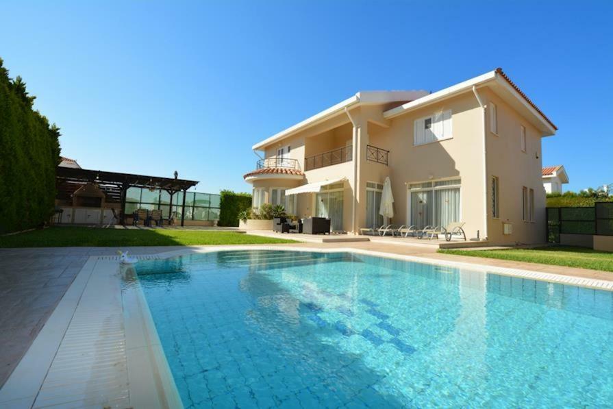 Daryah Sirina Bay Villa Protaras