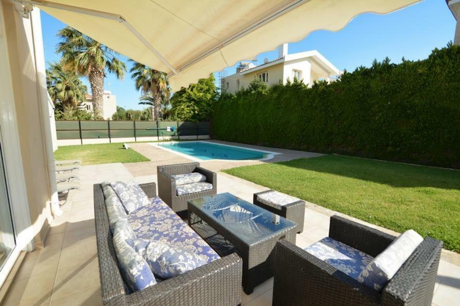 Villa Daryah Sirina Bay *