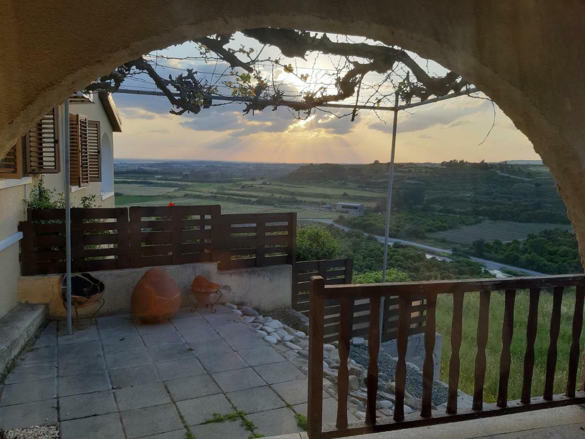 Holiday home Arodafni House. Unique Views And Amazing Sunsets.