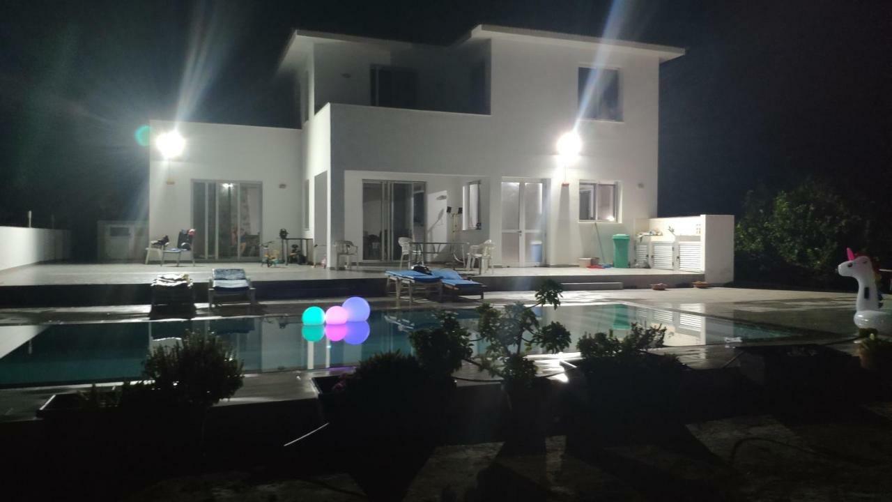 Villa Village Villa, Cyprus, Salt-water Pool, 6 Bedrooms, Larnaca Kiti