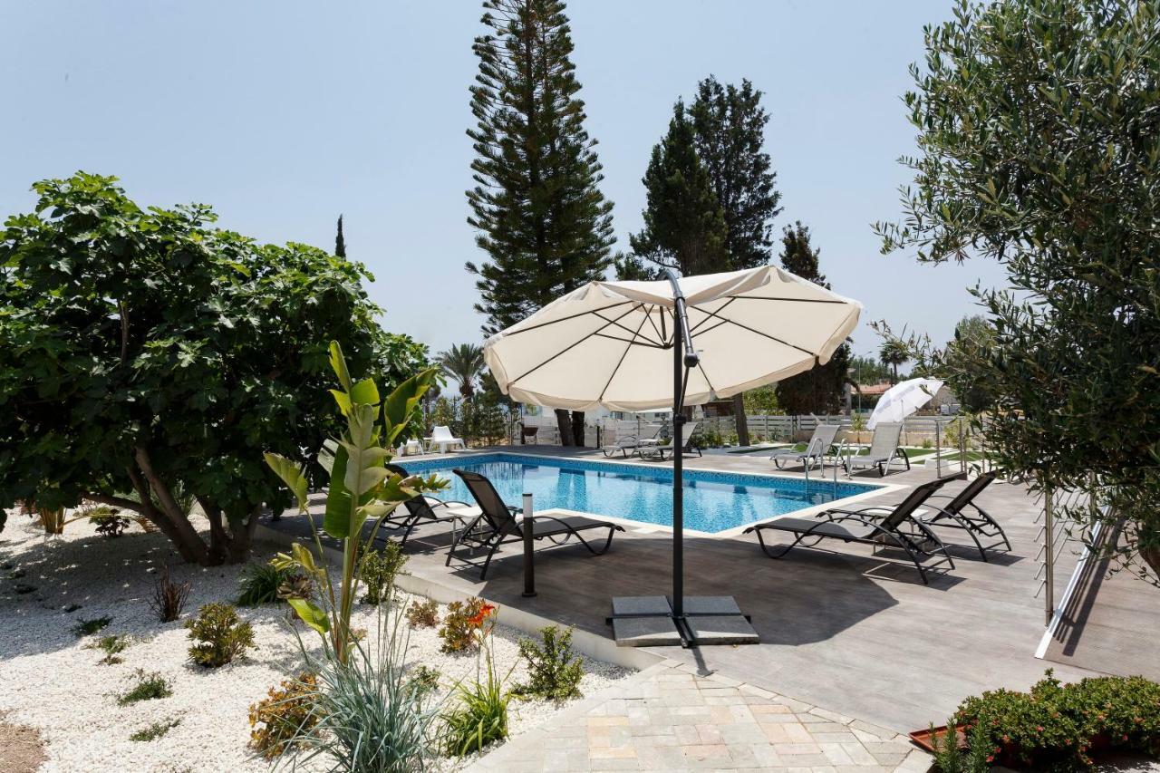 Coral Bay Sea Breeze - 3 Bedroom *