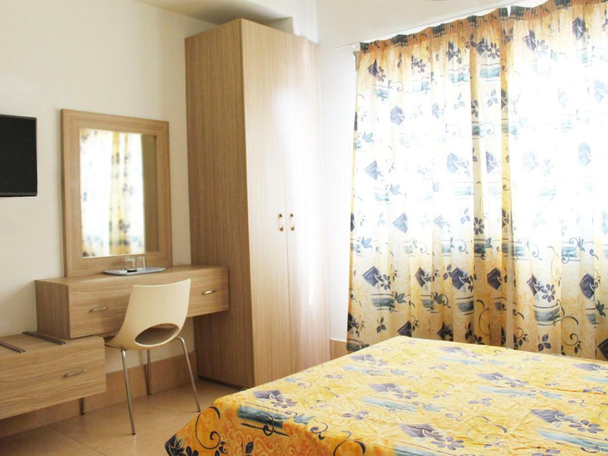 Rebioz Hotel 2*
