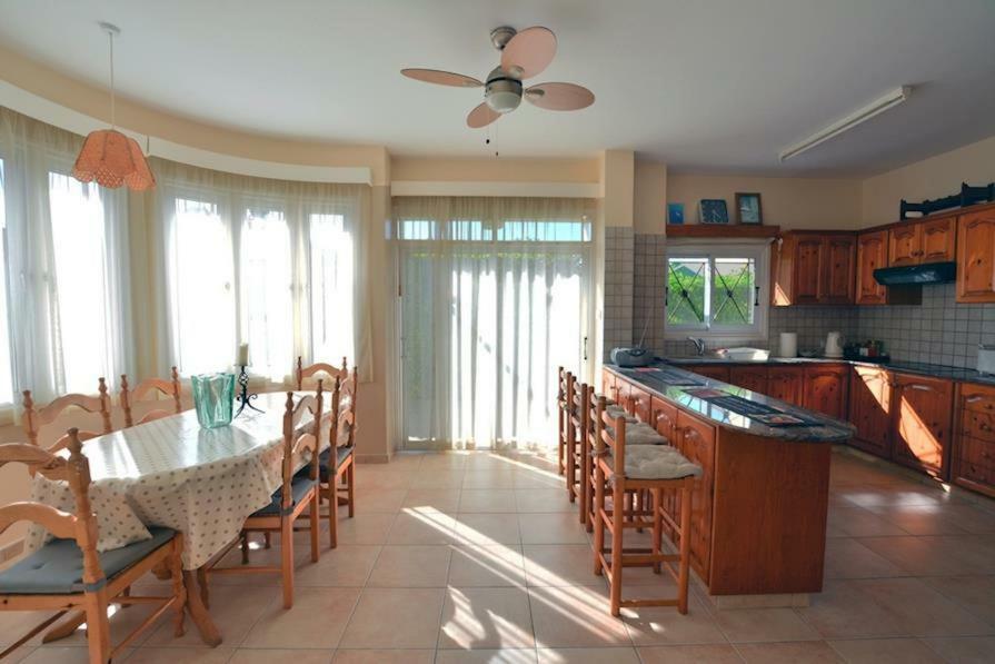 Daryah Sirina Bay Villa *