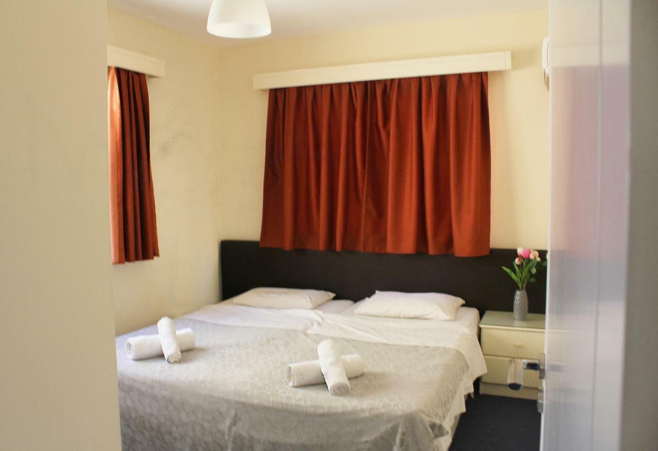 Nondas Hill Apts 3*