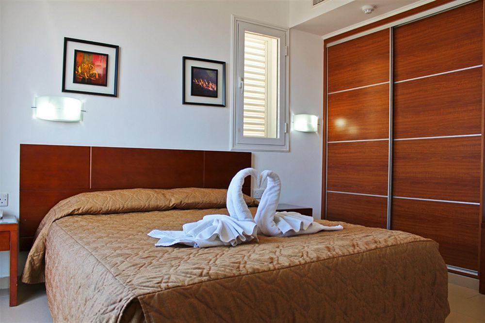 Theo Sunset Bay Hotel Kissonerga