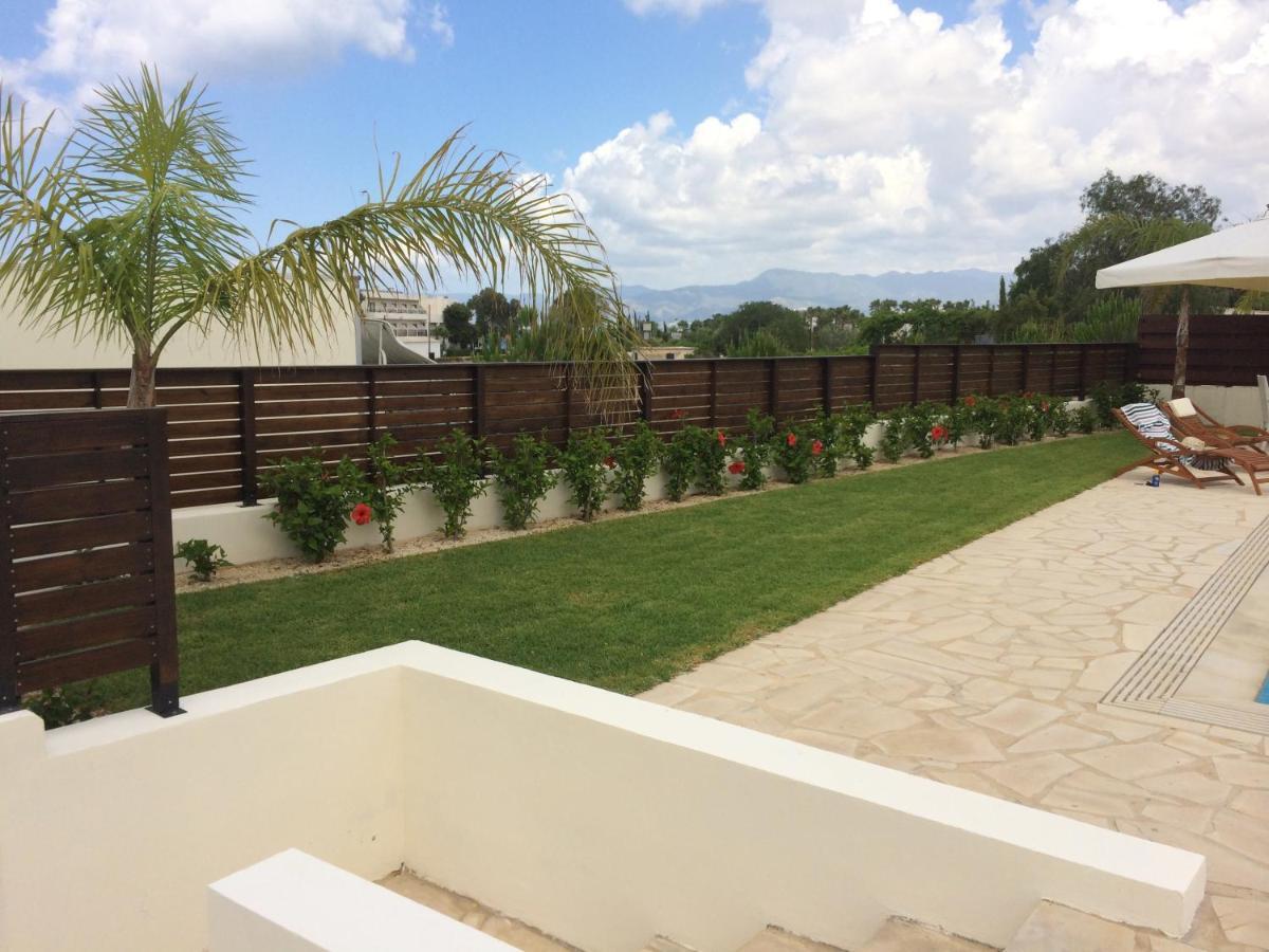 Paradise Latchi Polis