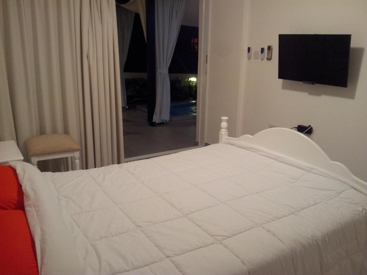 Yialos Holiday Apartments * Perivolia