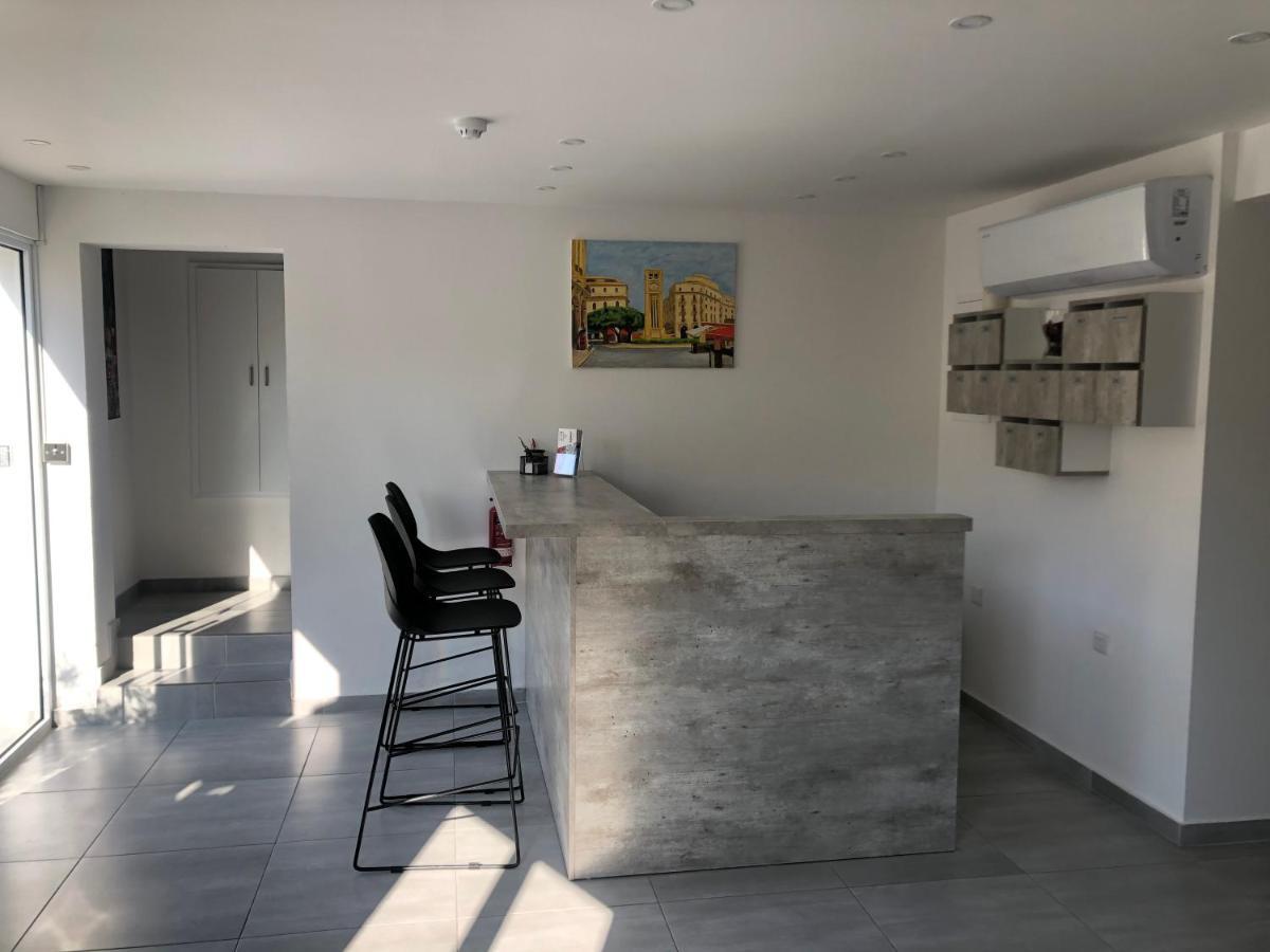 White 11 Aparthotel Larnaca