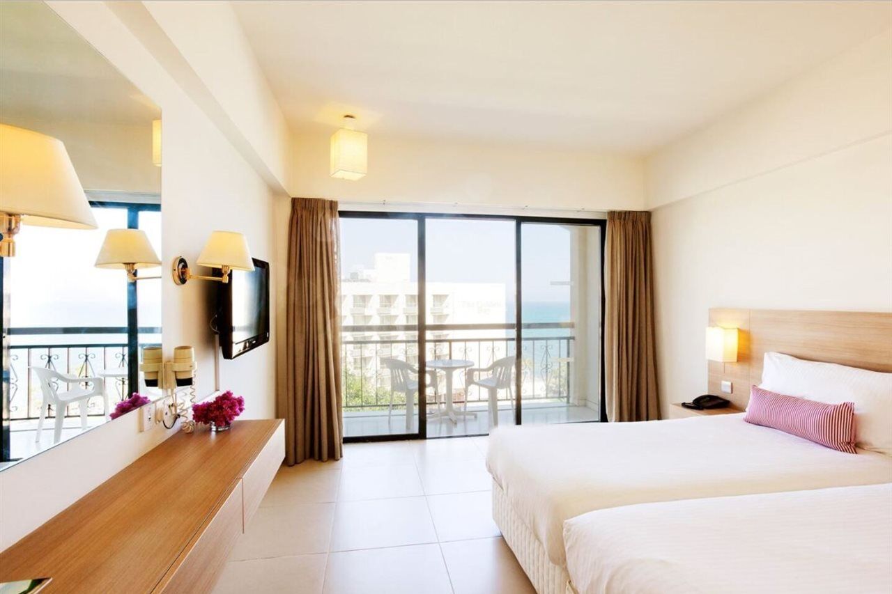 Sandy & - Ex Sentido Hotel Larnaca