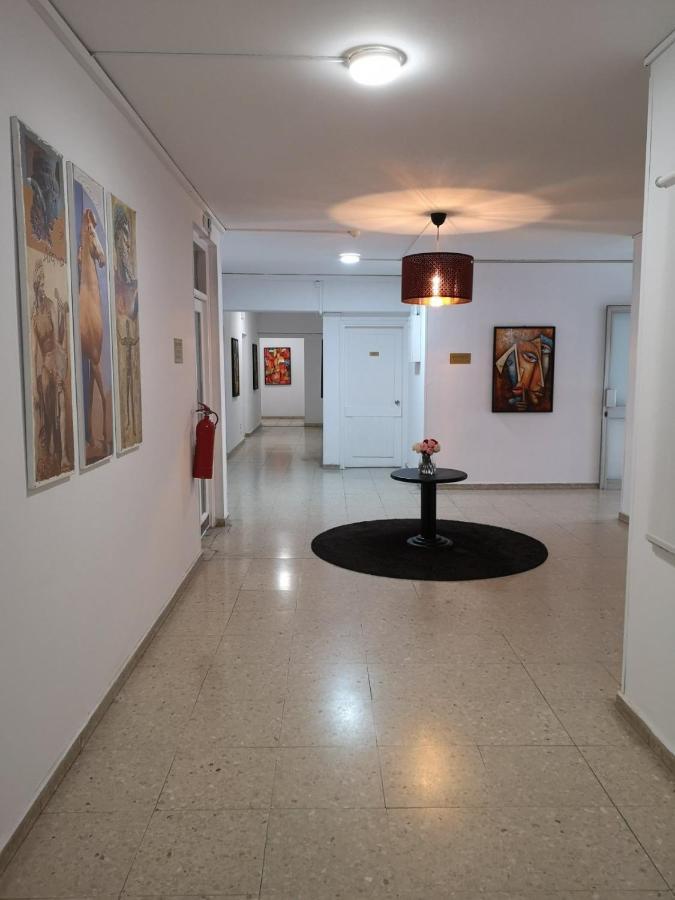 Sun Hall Aparthotel 3*