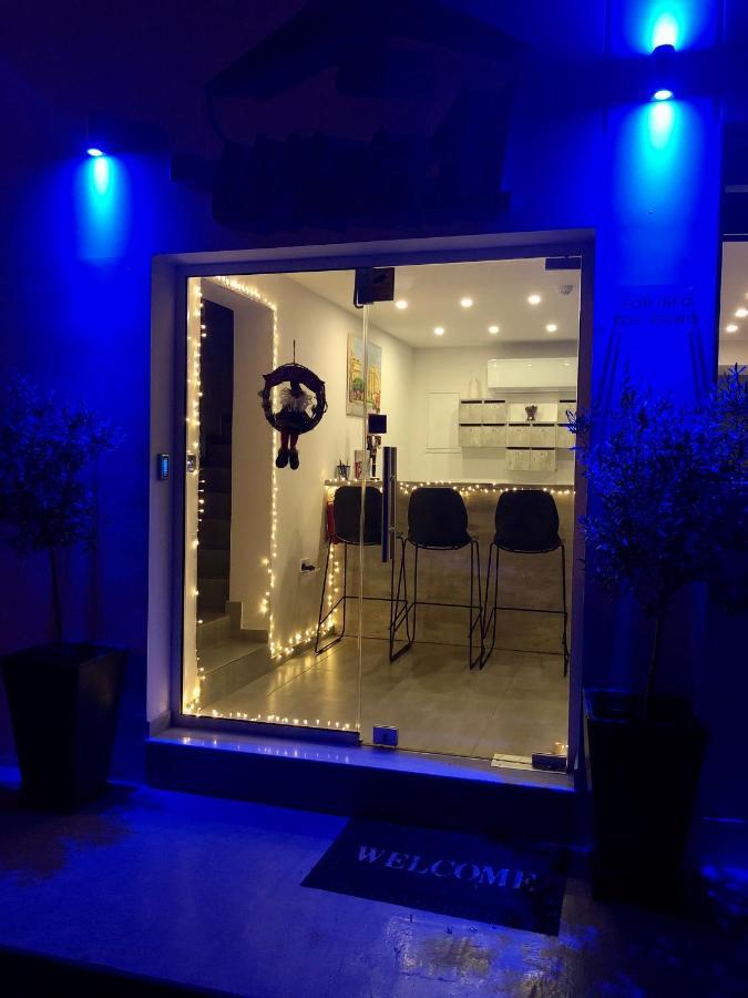 White 11 Aparthotel Larnaca
