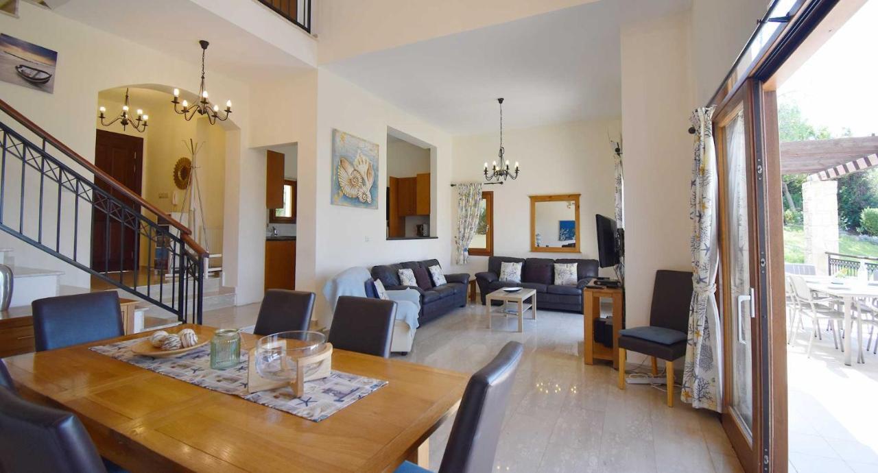 Villa 4 Bedroom Kourion With Private Pool, Aphrodite Hills Kouklia