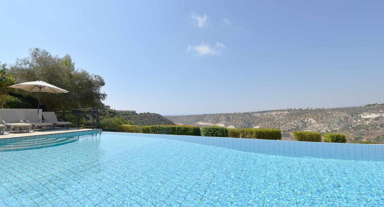 4 Bedroom Kourion With Private Pool, Aphrodite Hills Villa Kouklia