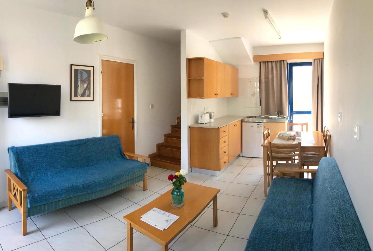 Bay View 3* Polis