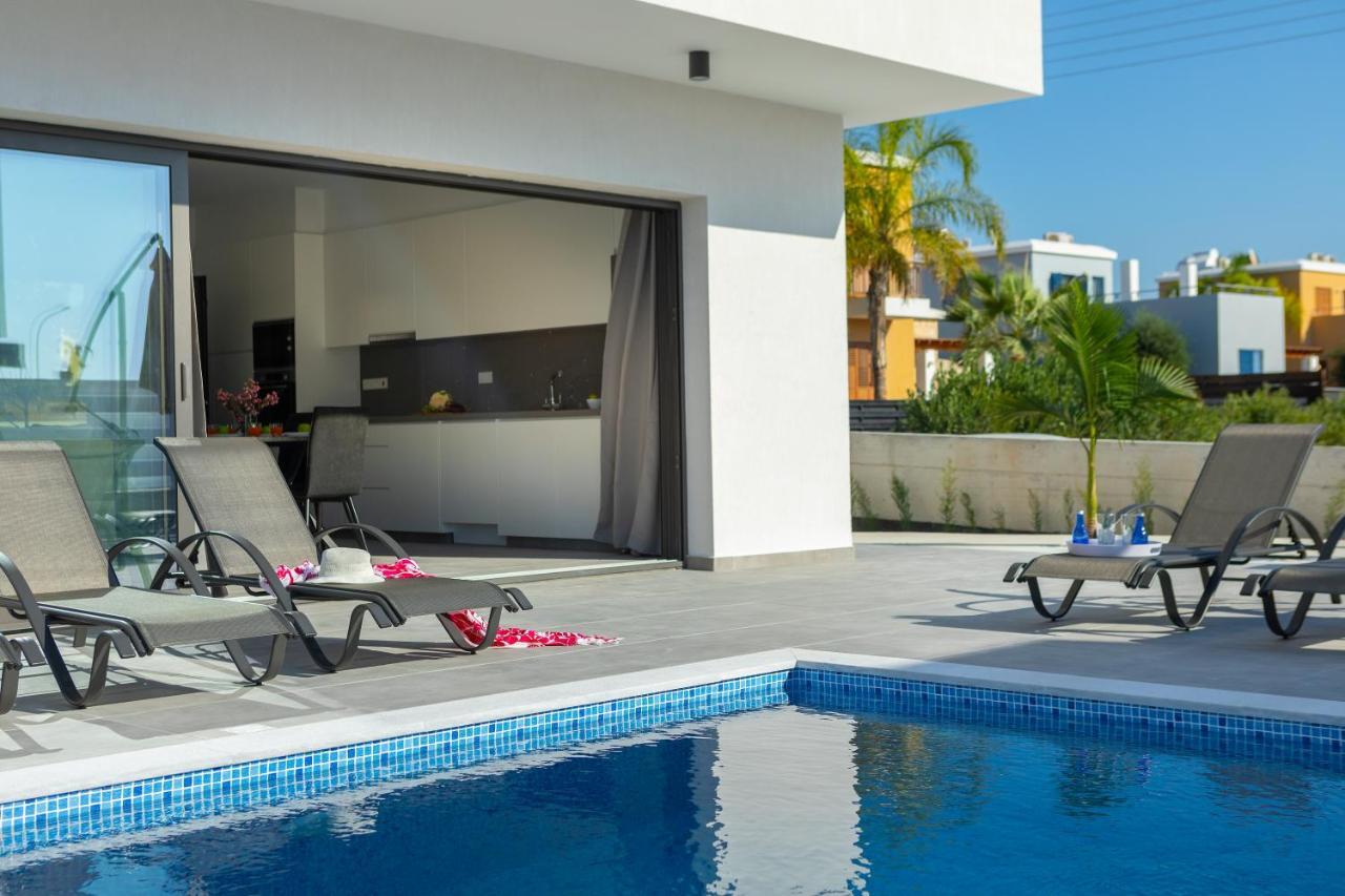 Villa Andre, Walking Distance To Coral Bay *