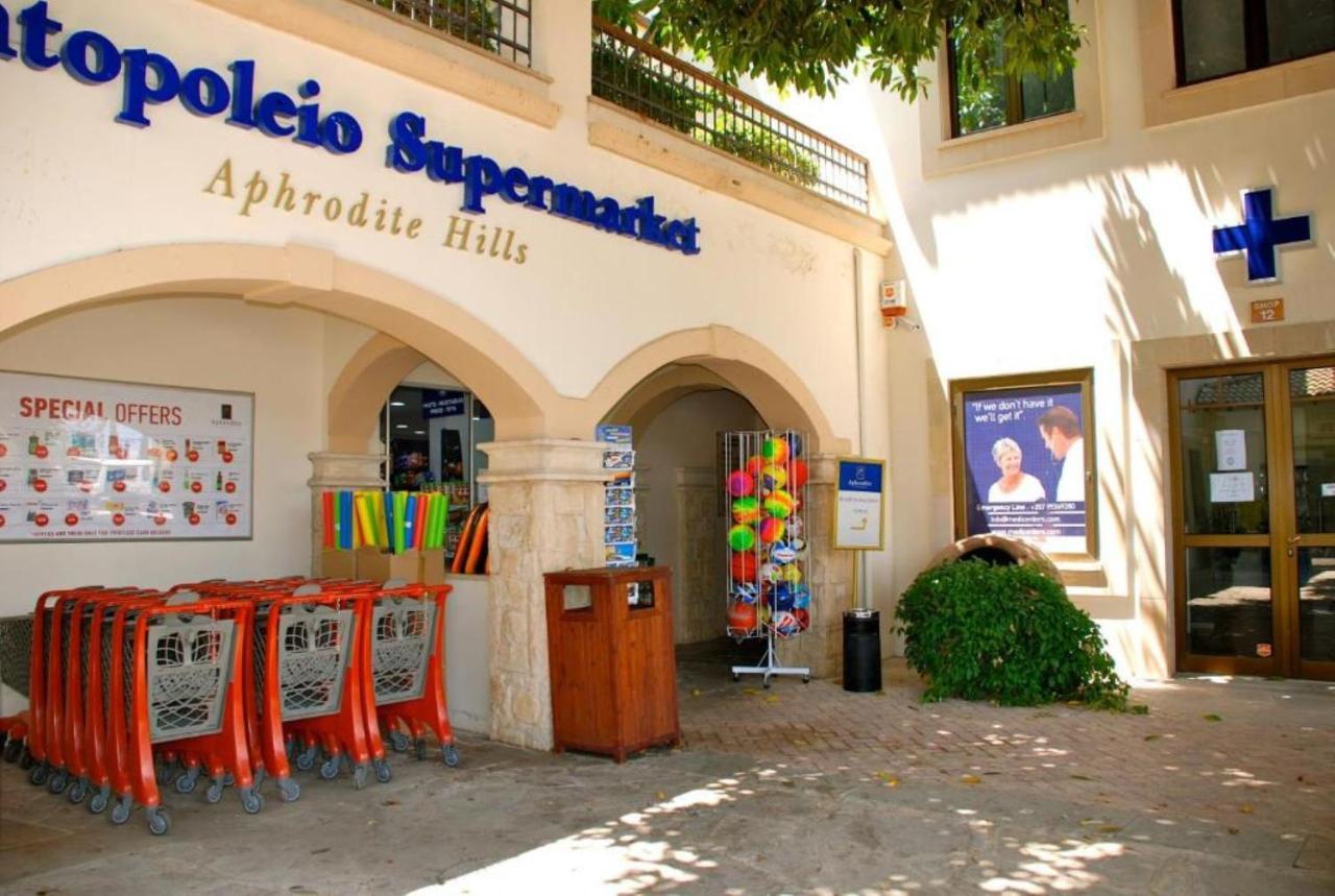 Apartment 2 Bedroom Helena With Private Garden, Aphrodite Hills *