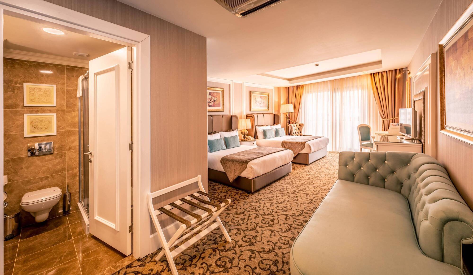 Hotel Vuni Palace & Casino & 5*