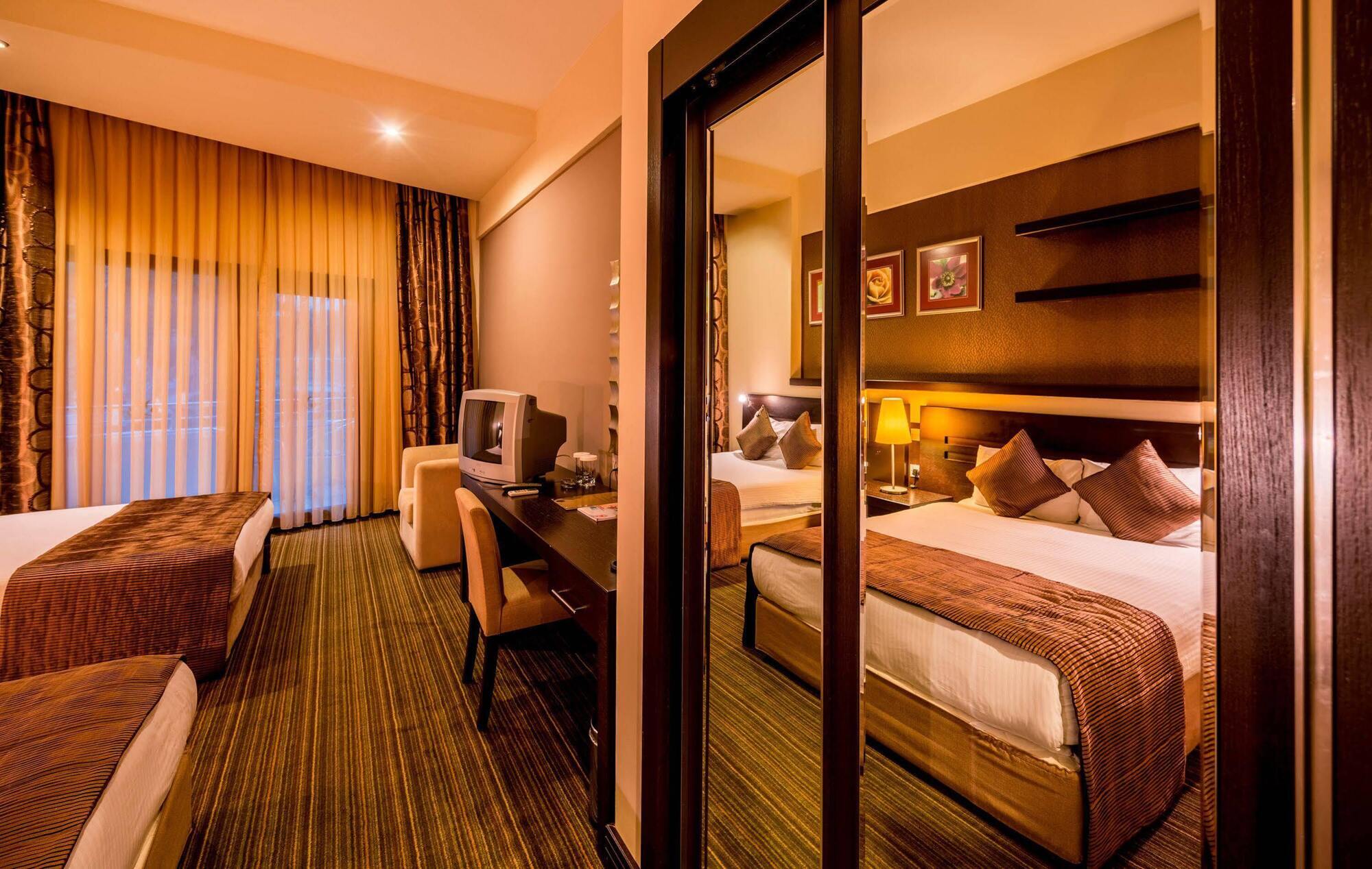 Hotel Vuni Palace & Casino &