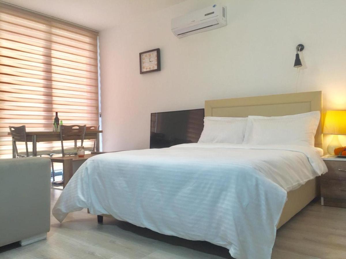 Apartamento Uptown App & Pool Daily Contactless Check In & Check Out