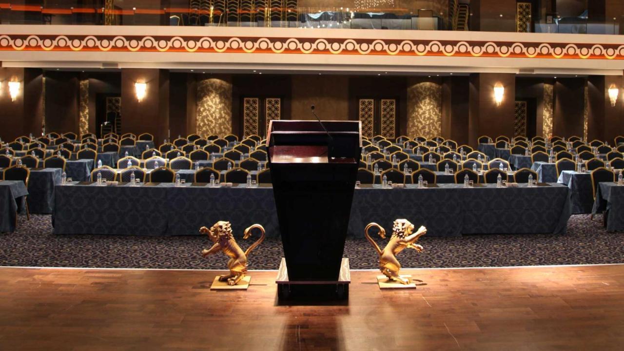 Cratos Premium Casino & Hotel Kazaphani