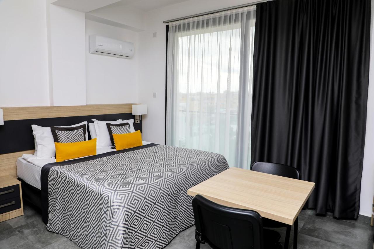 Sky Roof 3* Nicosia