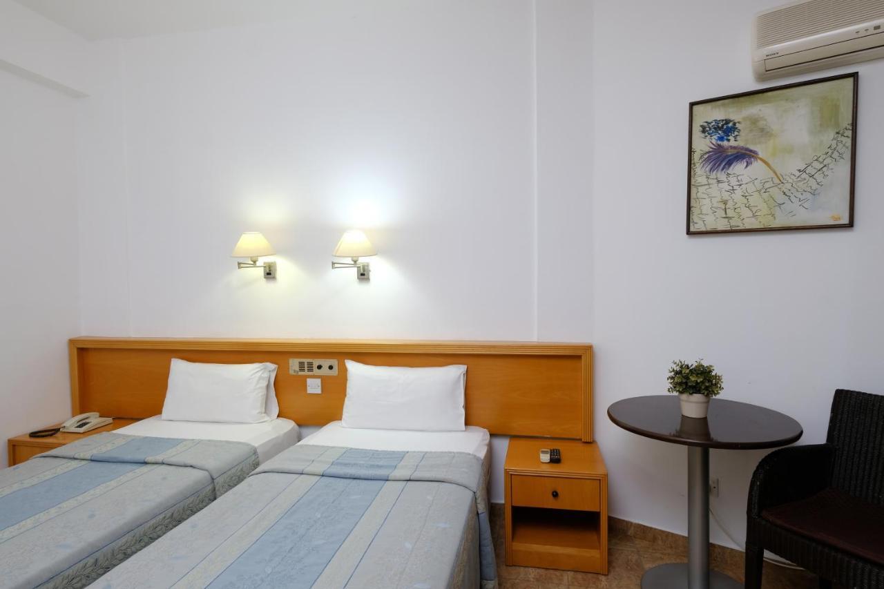 Flamingo 3* Larnaca